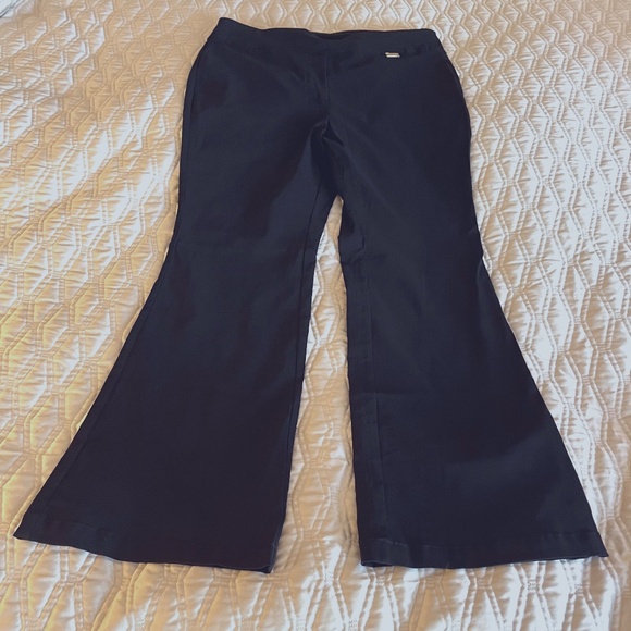 Sz 12P INC International Concepts Black Flare-Leg Pants - Picture 1 of 8